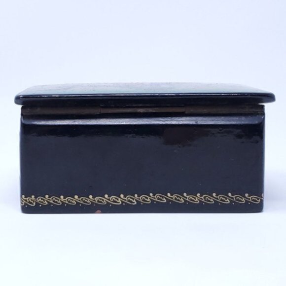 Fedoskino Russian Vintage Lacquer Paper Mache Trinket Box Signed Handmade - Picture 7 of 8